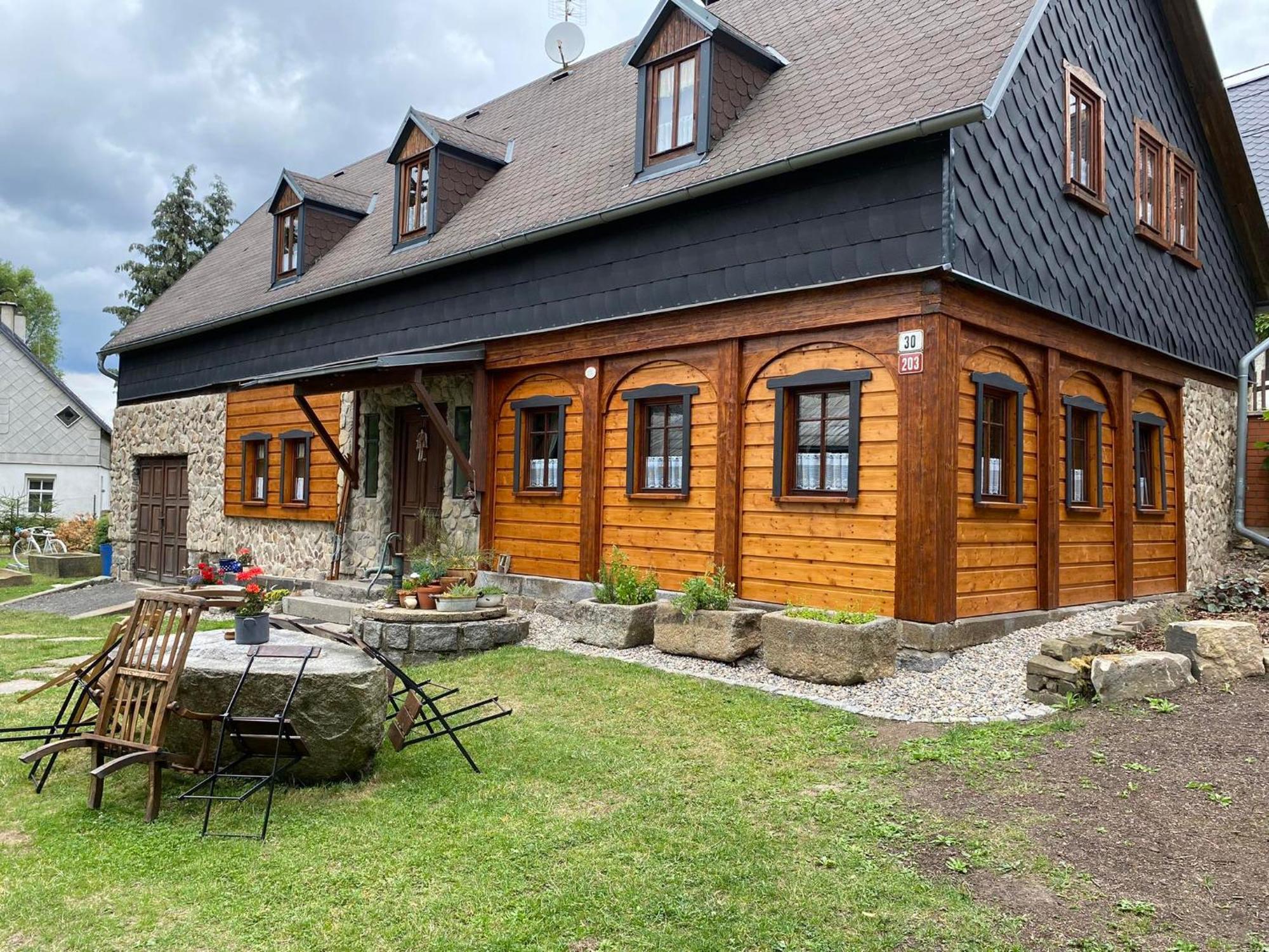 Chaloupka Kralovstvi *